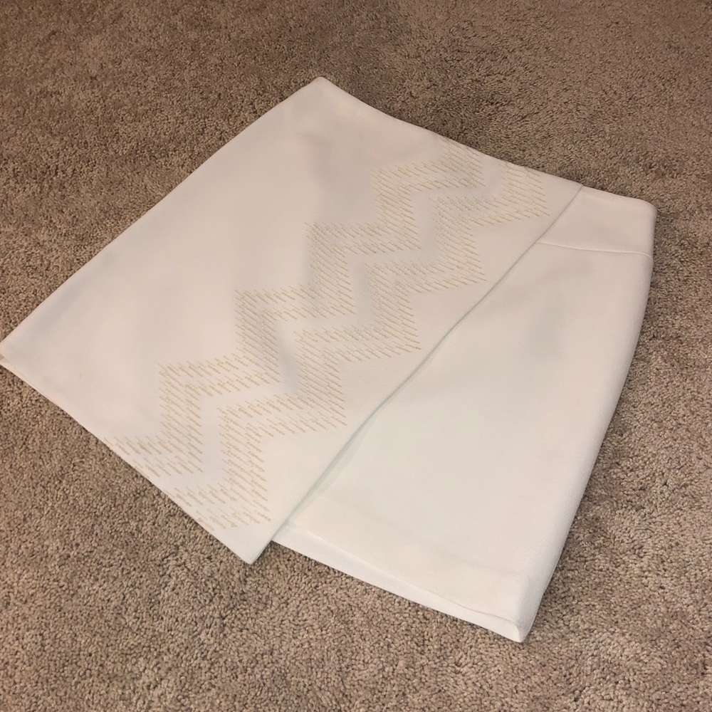 424 FIFTH Lord and Taylor Embroidered skirt - Picture 4 of 5